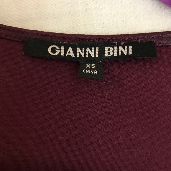 Gianni Bini Purple Sheer Blouse Elegant Lightweight Top - Picture 2 of 12